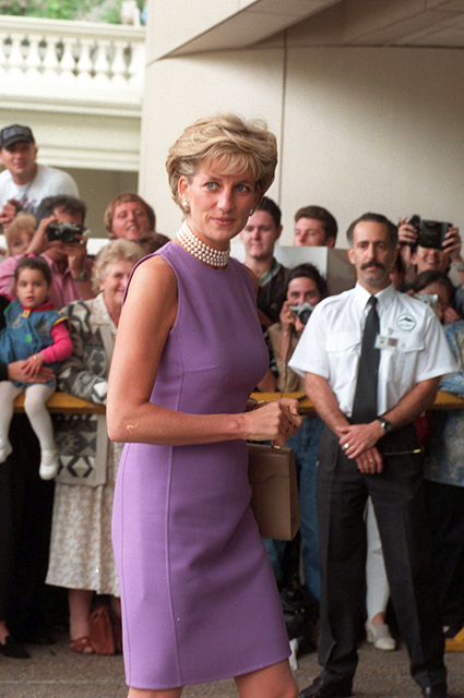 Джордж Клуни защитил Меган Маркл от нападок хейтеров и сравнил ее с принцессой Дианой Джордж Клуни защитил Меган Маркл от нападок хейтеров и сравнил ее с принцессой Дианой новости