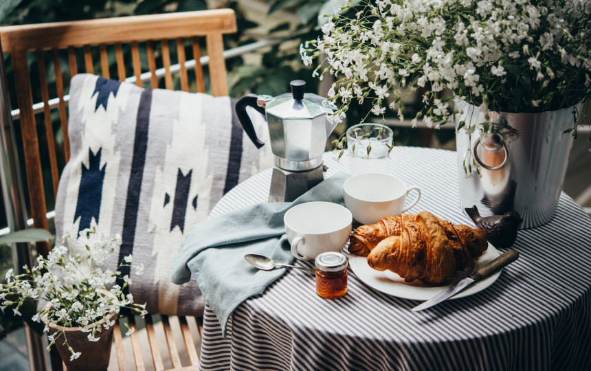 Красивый завтрак на балконе: 7 простых рецептов для хорошего утра