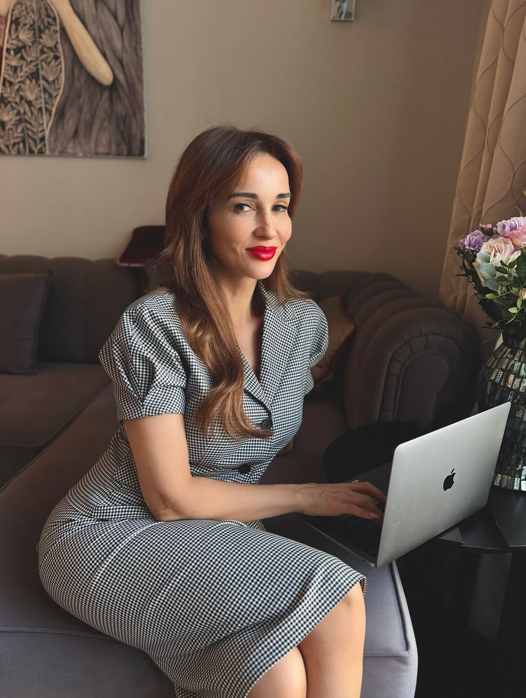 «Меня избил любимый мужчина»: Анфиса Чехова о причине увлечения психологией