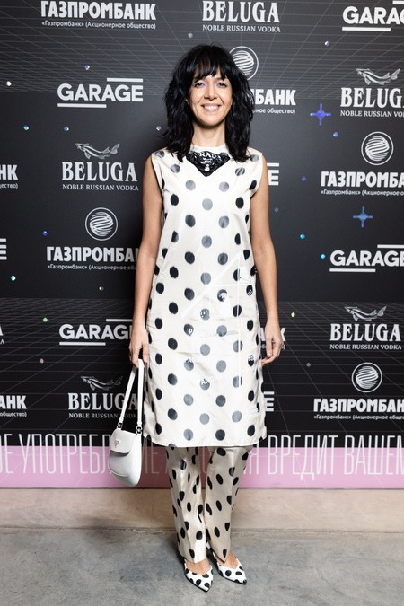 Ингеборга Дапкунайте, Варвара Шмыкова и другие на открытии выставки в Москве Звезды,Новости о звездах