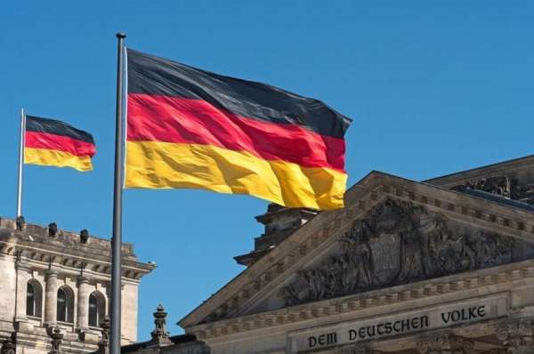 Шредер: Штаты не смеют диктовать Германии с кем торговать