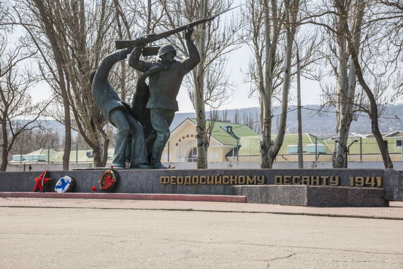 Крымские впечатления. Равнодушная серость бытия