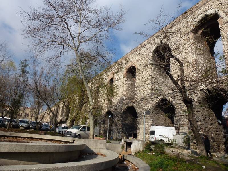 Варвары под стенами Нового Рима IV в. Варвары под стенами Нового Рима IV в. история