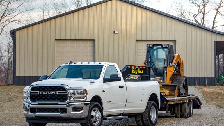 Новый грузовой пикап Dodge Ram 3500HD - с максимальным крутящим моментом 1354 Нм авто и мото