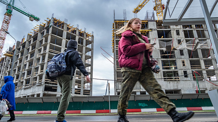 Эта бомба взорвется в 22-м году. Для бедных строят дома из «картона»