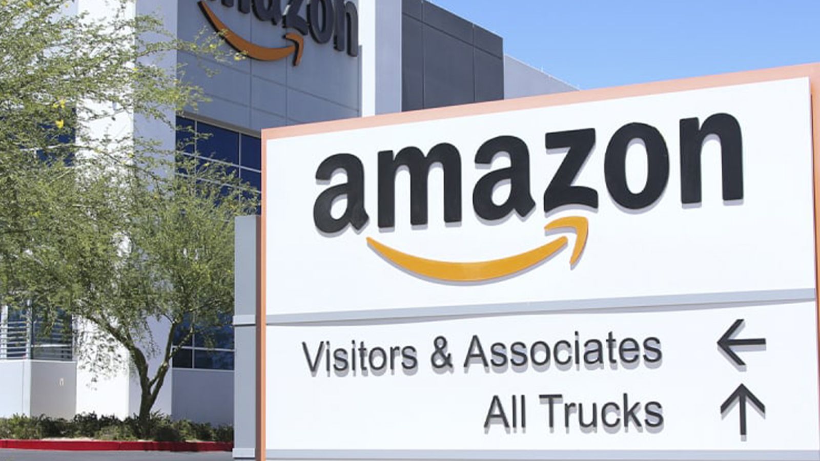 Amazon начал увольнять сотрудников в рамках запланированного сокращения Общество