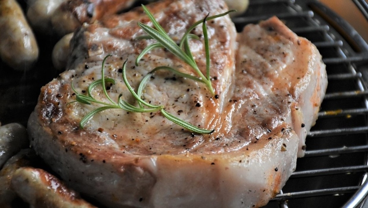 Диетолог назвала опасные последствия отказа от мяса