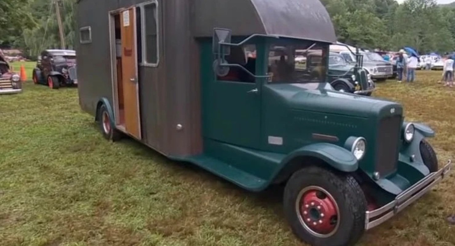 В Сети показали автодом в викторианском стиле