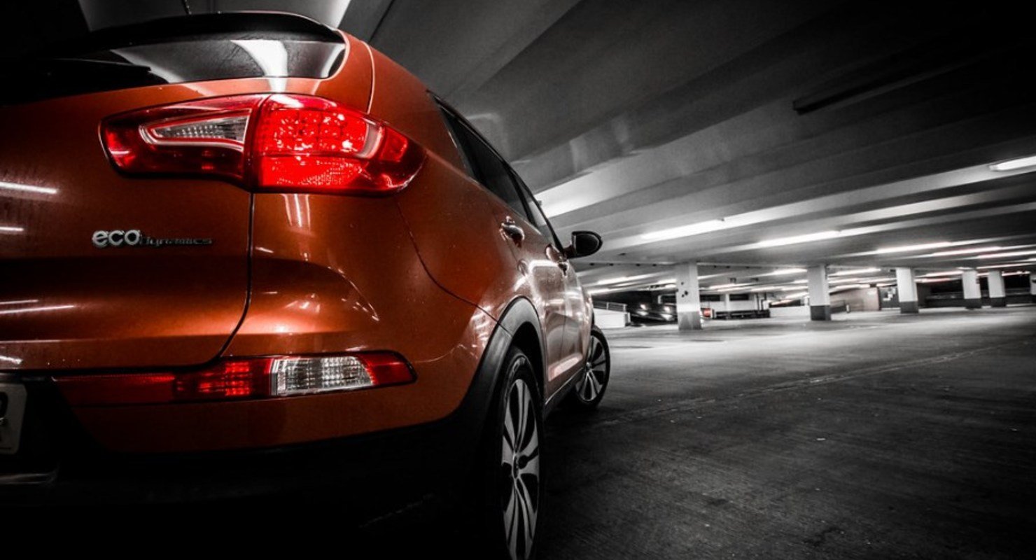 Как правильно тормозить на механике: два простых способа