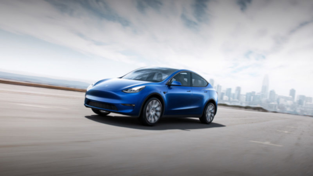 Кроссовер Tesla Model Y оценили в рублях Tesla Model Y,продажи в России