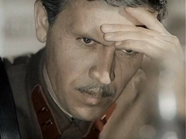 Суровый сотрудник НКВД Яков Алейников из «Вечного зова», и история актера исполнившего эту роль Бирюков, Владлен, после, Алейников, своей, актера, театра, ролей, время, несколько, первой, женой, Егорович, начал, Алейникова, жизни, сыграл, актер, эпопеи, 1980комбат