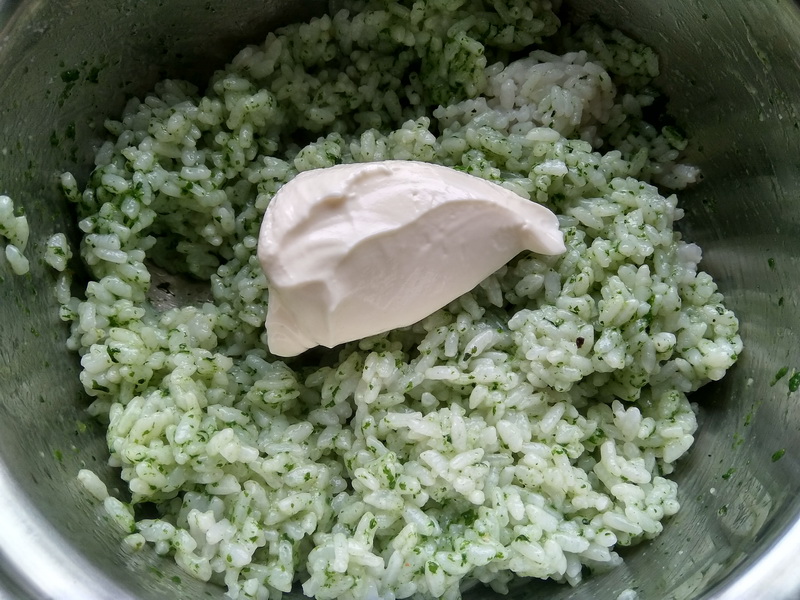 Вкусный «Зелёный рис». На самом деле гарнир из риса может быть не только белым. Делюсь рецептом натуральной подкраски
