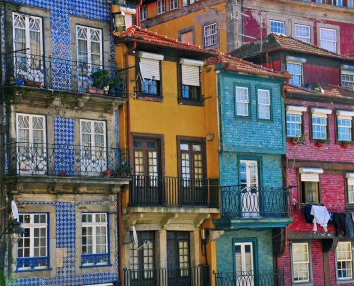 Порту — один из древнейших городов Европы, бывшая столица страны и нынешняя столица портвейна.
