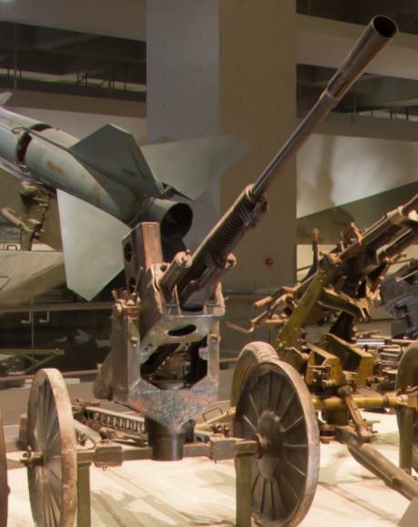 Зенитная артиллерия в экспозиции Военного музея китайской революции зенитная, зенитных, установка, стрельбы, выстрмин, пушка, орудия, китайской, зенитки, орудие, пушки, зенитные, революции, орудий, годов, высоте, зениток, музея, снаряд, после