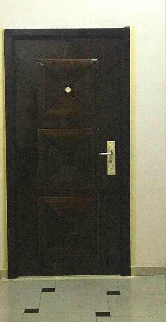 Надоела скучная коричневая входная дверь – превратила ее в изумрудную интерьер и дизайн,ремонт и строительство,своими руками