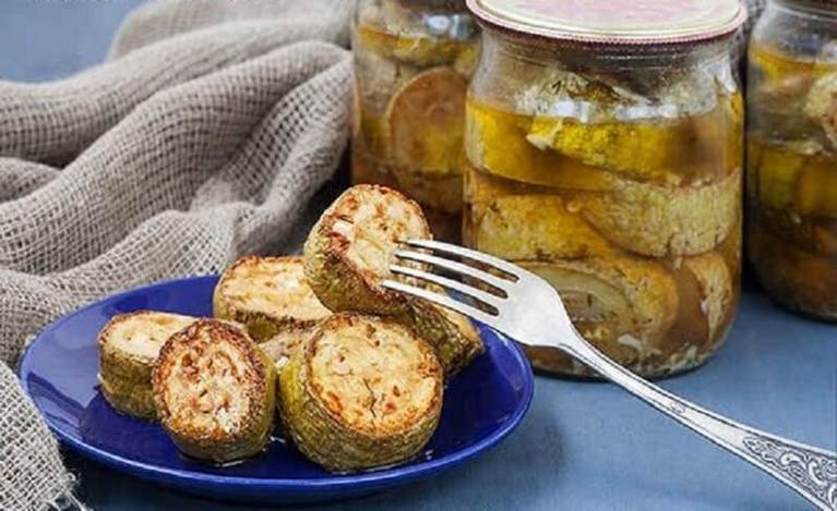 Консервированные жареные кабачки. Мой муж оторваться от банки не может