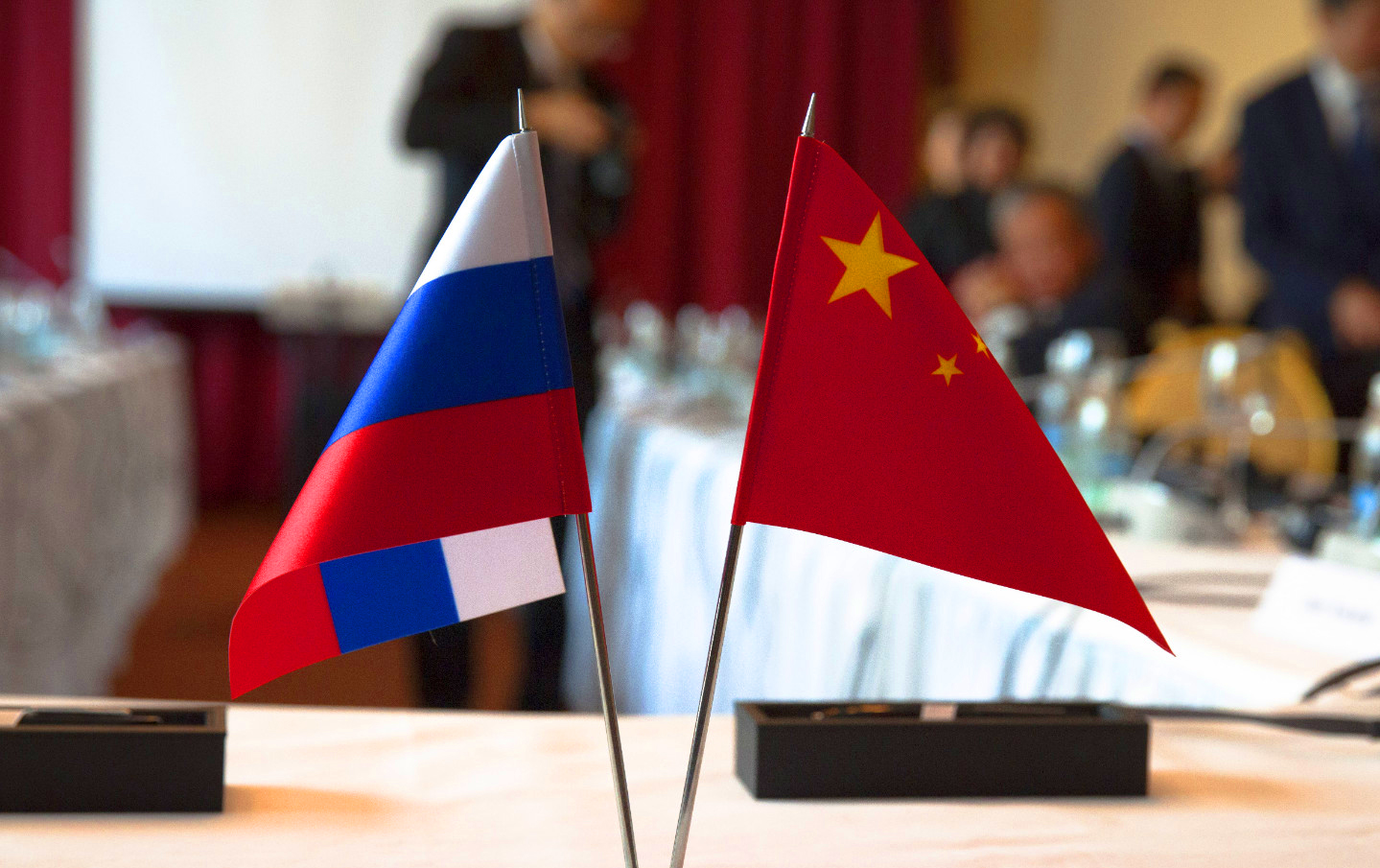 Китай предупредил Россию об «уловках США»