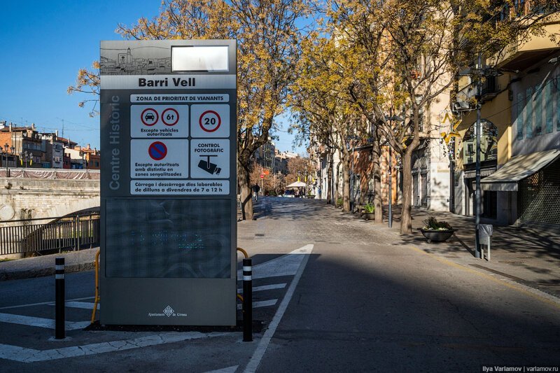 Как должен выглядеть городок для туристов Городская среда, архитектура, жирона, испания, каталония, урбанистика