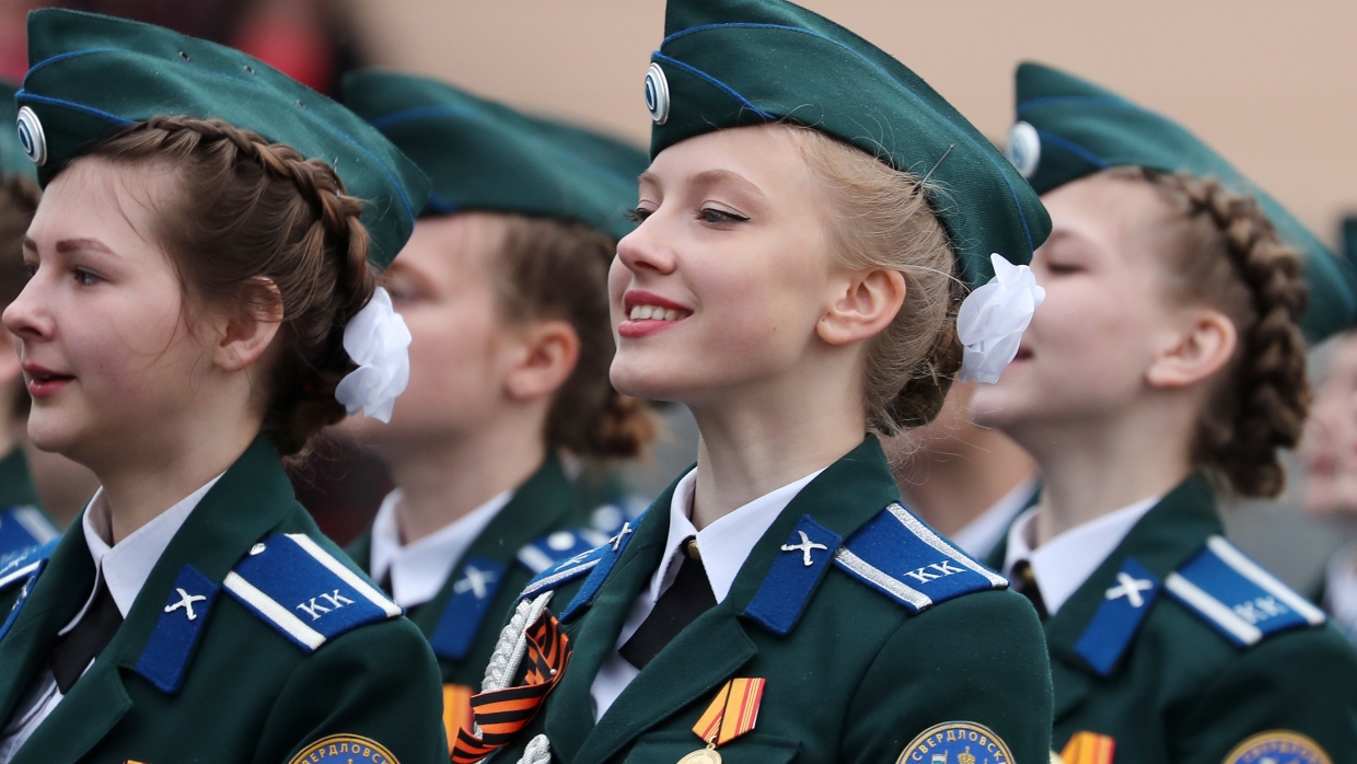 Актер Сергей Кошонин призвал поддержать зов женщин к службе в армии