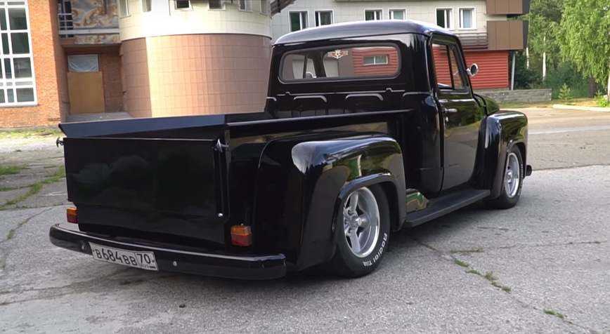 В Томске построили крутой пикап ГАЗ-52 на раме Toyota Crown с 300-сильным 3UZ V8 В Томске построили крутой пикап ГАЗ-52 на раме Toyota Crown с 300-сильным 3UZ V8