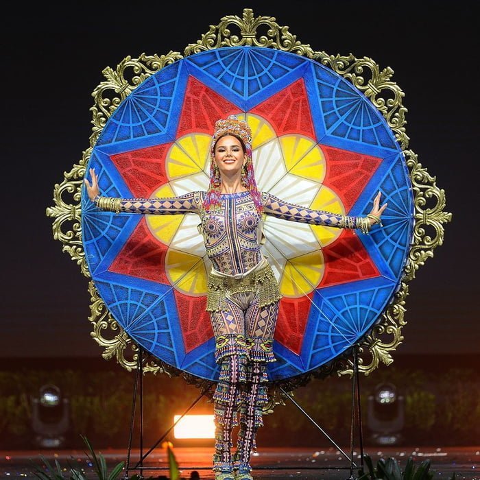 Мисс Филиппины - "Лусвиминда" (Лусон, Висайи, Минданао, три основные островные группы Филиппин) ynews, конкурс костюмов, конкурс красоты, красивые девушки, мисс вселенная, мисс вселенная 2018, национальные костюмы, участницы