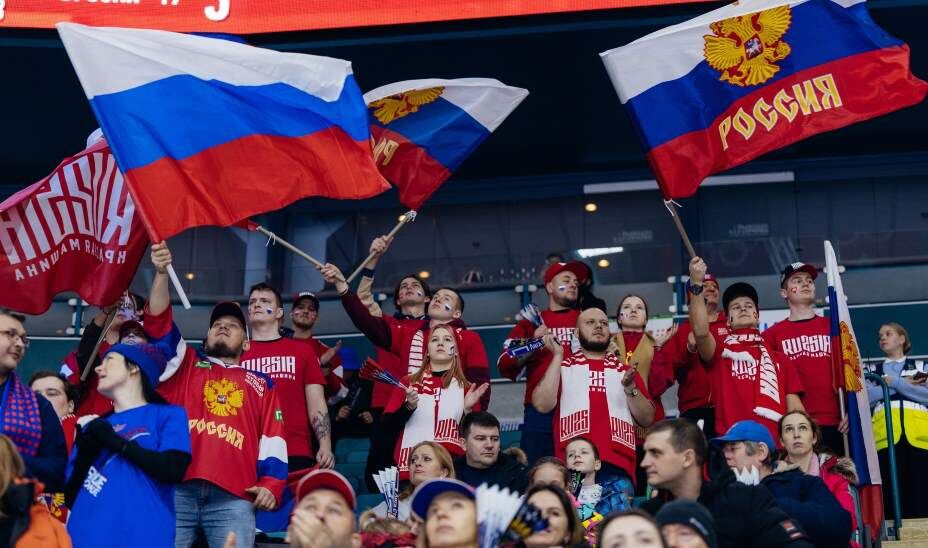    ИИХФ не упомянула, что среди победителей Кубка Стэнли-2024 есть россияне. Фото: Соцсети ФХР