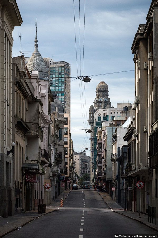 Знакомьтесь: Монтевидео Монтевидео, Уругвае, почти, Просто, Смотрите, рисовать, страна, решетке, живут, город, Уругвай, здесь, жители, марихуану, может, получается, Город, здания, вкуснее, домов