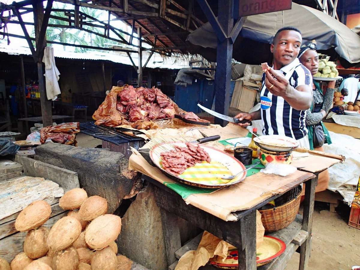 Какие продукты лучше не есть во время путешествий