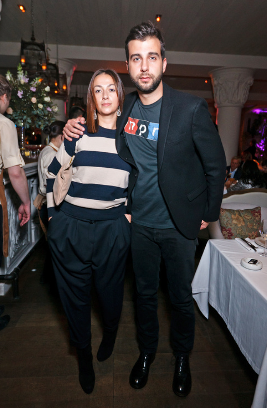 Теперь никто не узнает: жена Ивана Урганта кардинально сменила имидж Кикнадзе, Эрика, Ургант, Наталья, рождения, также, матерью, Россию, стала, честь, этого, отношения, добрый, мужем, скамьи, школьной, дочерьми, вместе, поздравил, трогательно