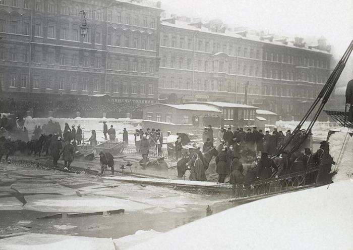 Загадка обрушения Египетского моста в Петербурге, или Легенда о пророчестве сфинксов