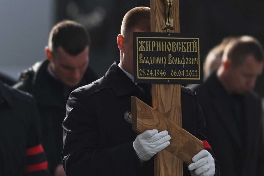 «Запомнится всем и надолго». В Москве похоронили Жириновского
