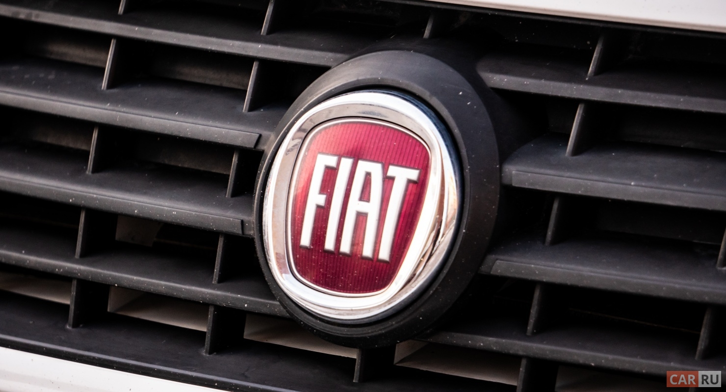 Fiat представил финальную версию Fiat 695 Competizione 2023 года Автомобили