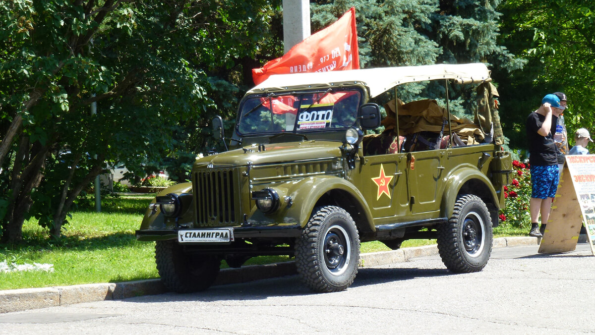 Увидел на Мамаевом кургане настоящий военный автомобиль. Рассказываю, зачем он там стоит Мамаевом, автомобиле, здесь, фотографий, автомобиль, экскурсии, увидел, Красной, военный, капитан, кургане, несколько, время, Сталина, времен, Армии, понятно, наверное, настоящим, борцов