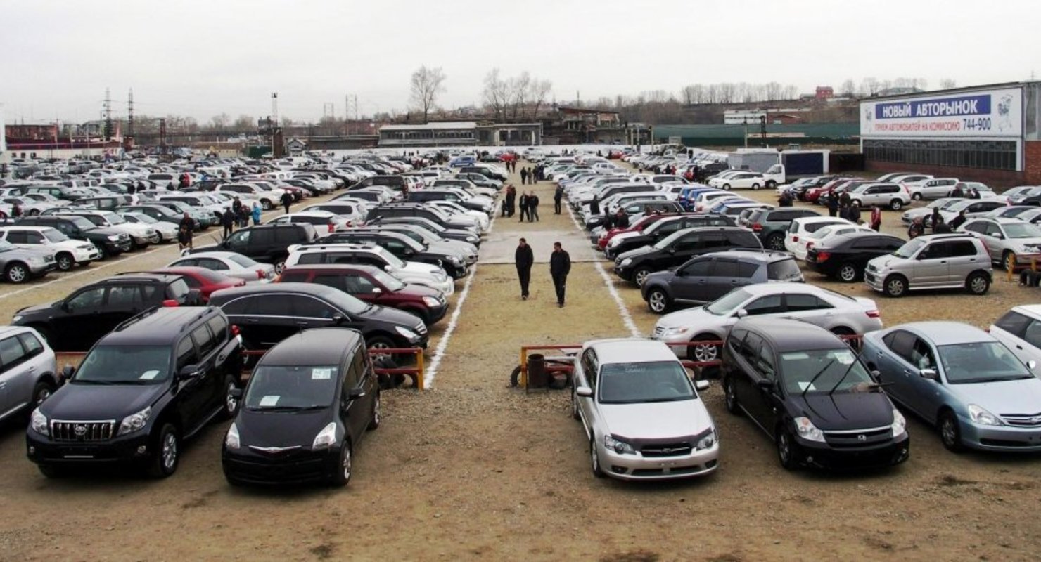 Россияне чаще всего покупают импортные автомобили BMW, Chery, Toyota Россияне чаще всего покупают импортные автомобили BMW, Chery, Toyota Исследования