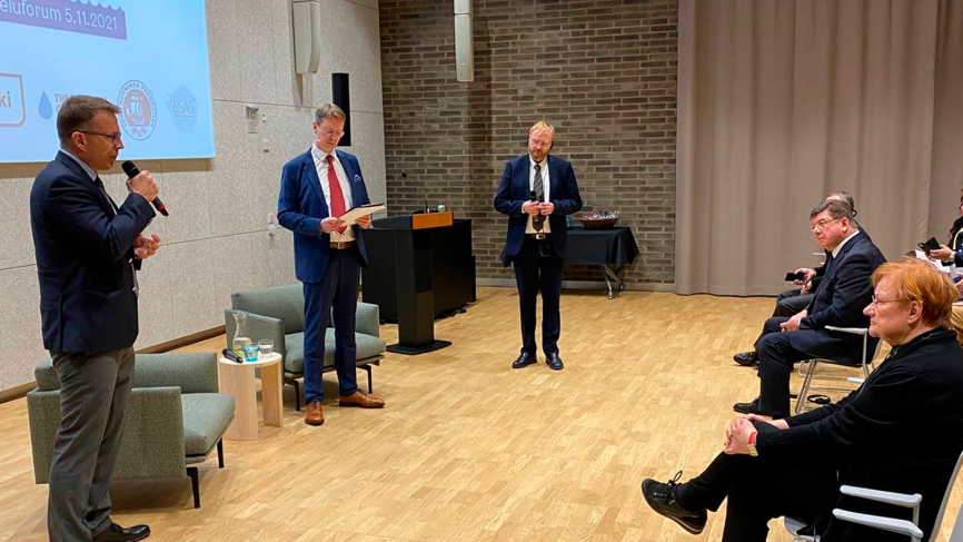 «Диалог между странами не прекращался никогда»: Российские депутаты провели встречу с финскими политиками