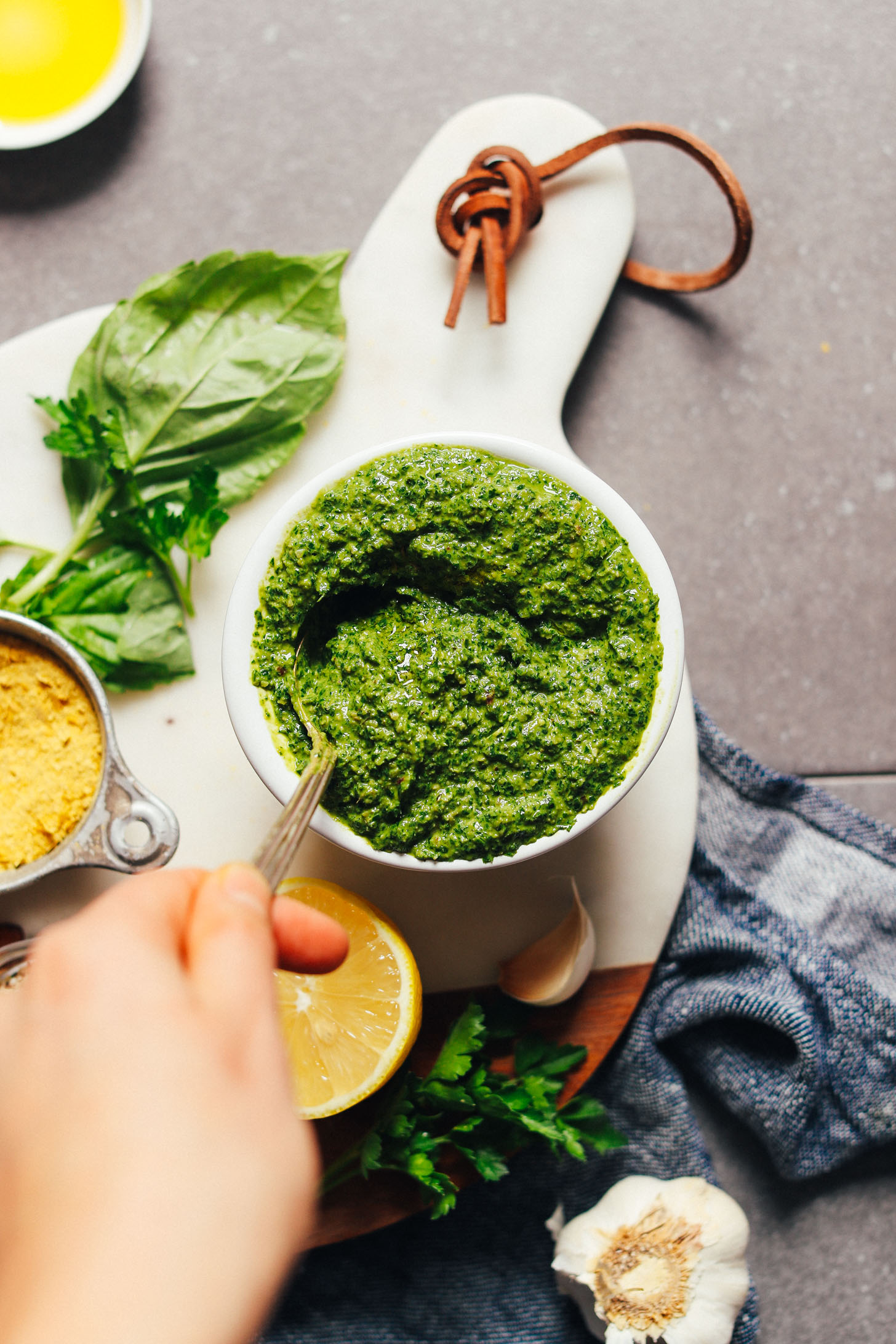 HEALTHY-Super-Green-Vegan-Pesto-BIG-flavor-10-minutes-1-bowl-SO-delicious.-vegan-glutenfree-plantbased-sauce-pesto-greens-minimalistbaker-recipe-6