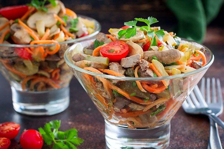 10 лучших рецептов салата с куриной печенью печени, куриной, салат, печень, готовности, морковь, Салат, обжарь, печенью, нарежь, луковица, масла, майонеза, дольки, салата, соломкой, понадобится 05, сахара, Печень, пучок