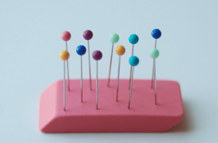 С такой игольницей вы точно не поранитесь об острие / Фото: smekalo4ka.ru С такой игольницей вы точно не поранитесь об острие / Фото: smekalo4ka.ru