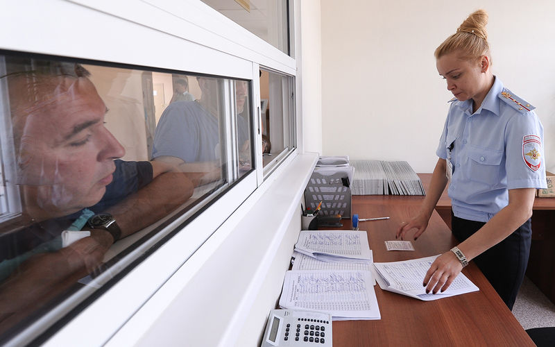 Тонировка есть? Заниженная подвеска? — Остаешься без регистрации!