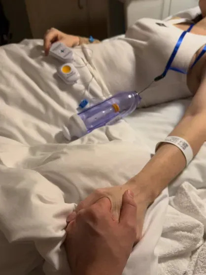 В инвалидной коляске, с синяками под глазами: в сети появились первые кадры с онкобольной Лерчек из больницы Лерчек, Сквиччиарини, блогерши, после, Валерия, прошлом, деньги, Чекалина, клинику, назад, поделился, проходить, будет, арестом, домашним, хорошо, химиотерапию, выводе, просили, адвокаты