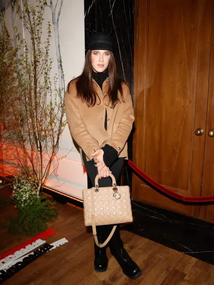 Марина Александрова, Юлия Снигирь (в 