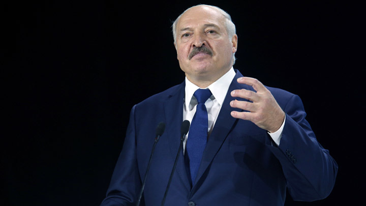 "ПОЗВОНИТЬ БЫЛО ТРУДНО? МЕРЗАВЕЦ!": ЛУКАШЕНКО РАССКАЗАЛ О НОЧНОМ РАЗГОВОРЕ С УКРАИНОЙ