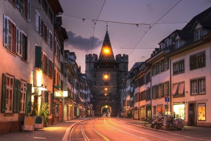 Жемчужины Швейцарии время, город, Швейцарии, самых, столетии, достопримечательностей, символ, Берна, которые, Дворец, Маттерхорна, Цитглогге, является, достопримечательность, Наций, замков, известен, чтобы, Сегодня, немного