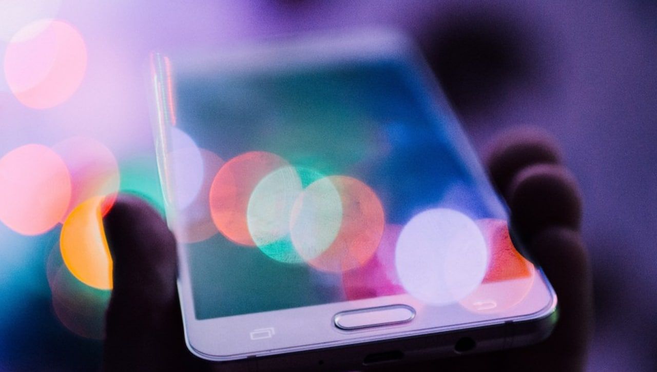 РБК: экспорт смартфонов из Китая приблизился к докризисному уровню