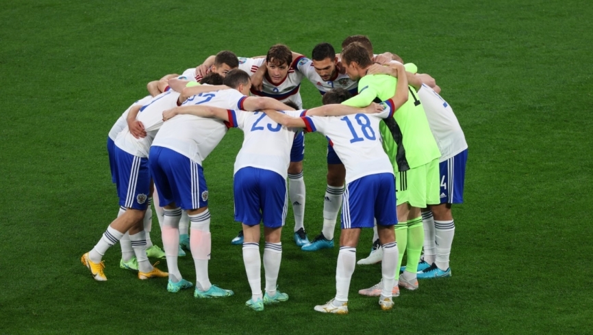 Начать с чистого листа: эксперты дали советы по спасению российского футбола Спорт