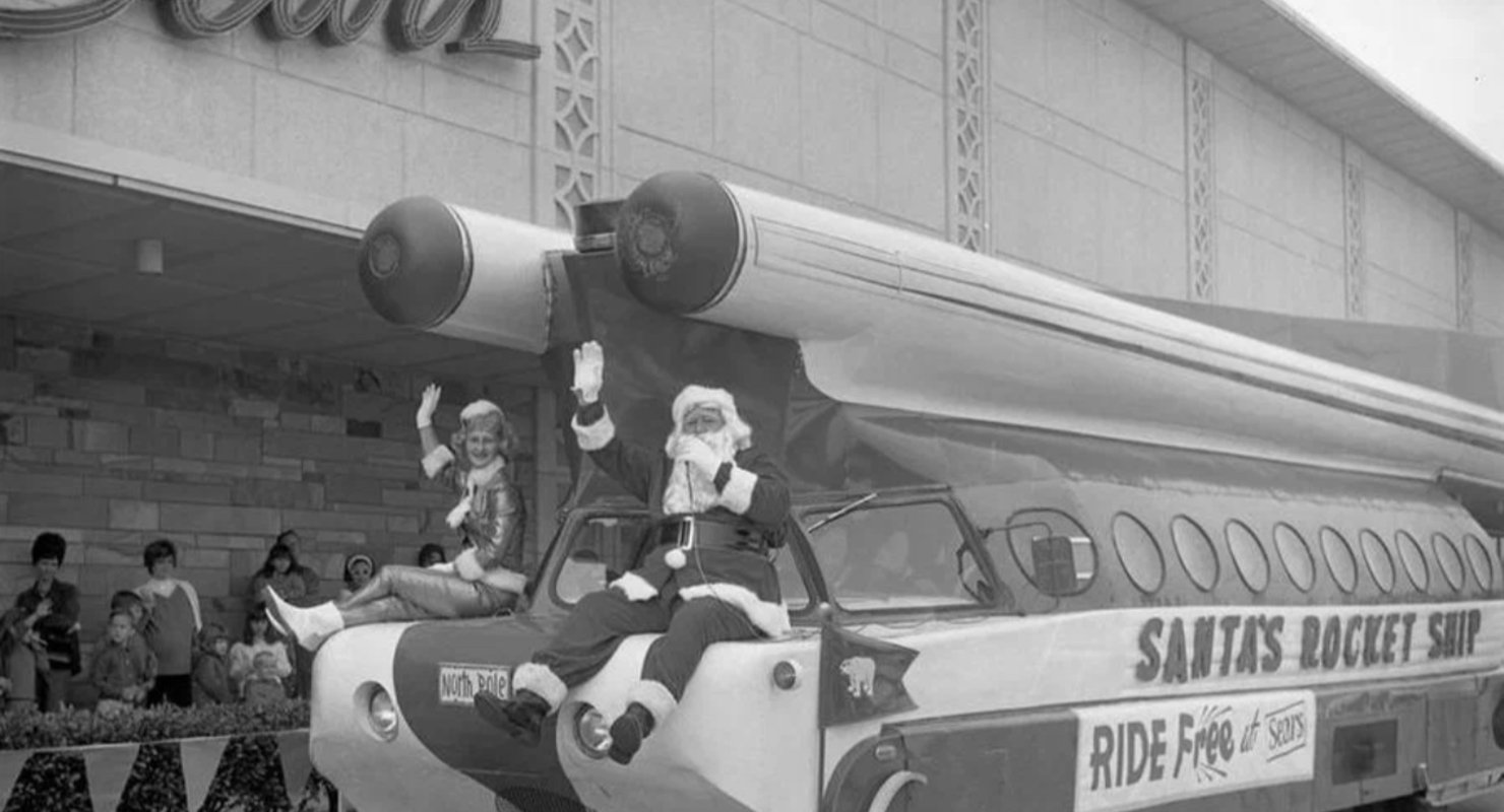 "Ракетобус" для Деда Мороза. Уникальный экскурсионный автобус, сохранившийся до наших дней