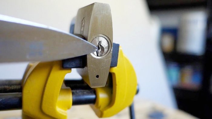 Как вытащить обломок ключа из замка ключ в замке,мастер на все руки,полезные советы