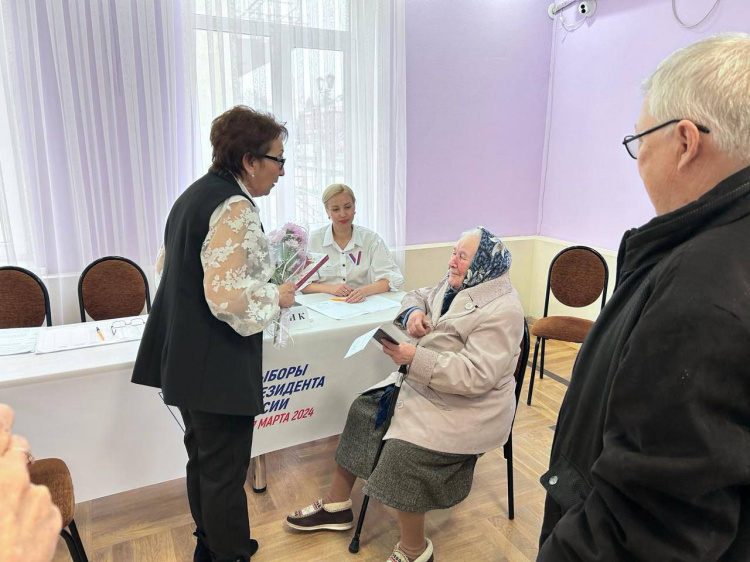 Кубань голосует: в Апшеронске свой выбор сделала ветеран, которая отметит столетний юбилей