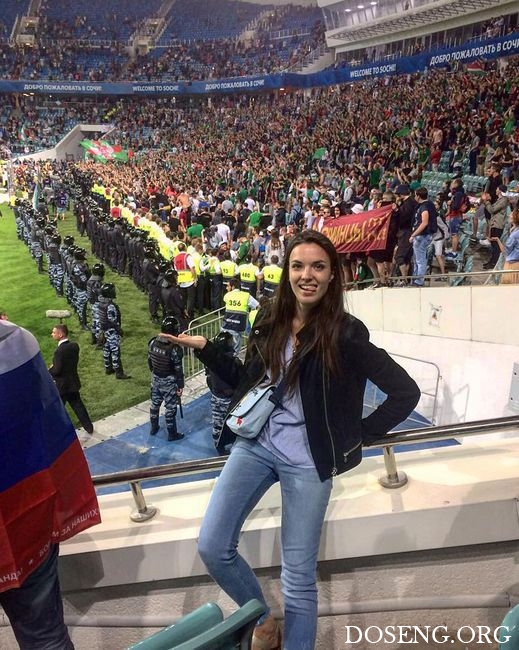 Очаровательные болельщицы на матчах Чемпионата России по футболу