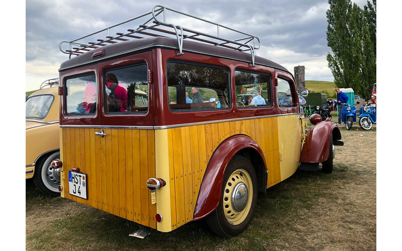 Пластмассовый хит: как сделали 3 000 000 Трабантов Trabant, делали, Германии, более, выпускали, кузова, мотор, объемом, машины, новой, модели, годах, автомобилей, мощностью, числе, с кузовом, 1960‑х, количествах, небольших, вплоть